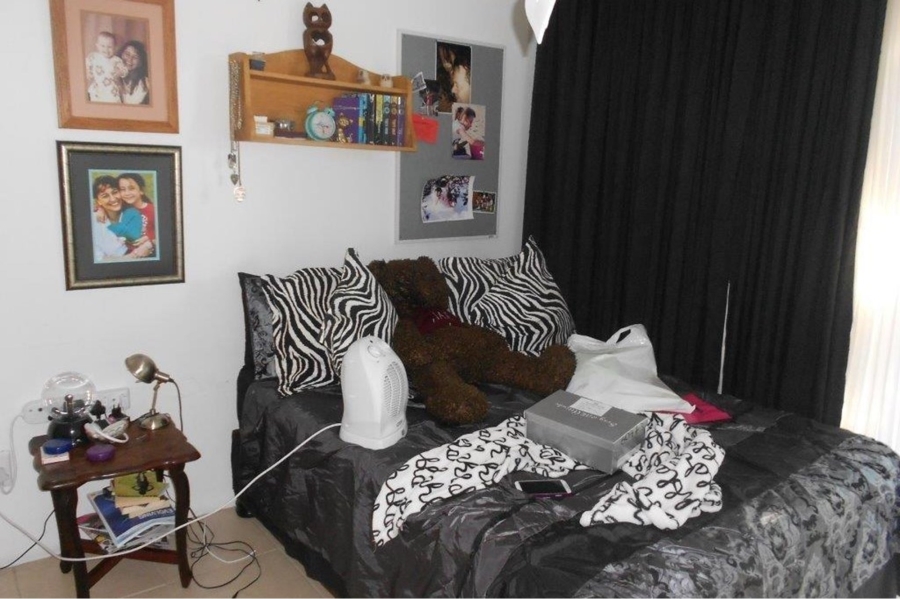 2 Bedroom Property for Sale in Bonza Bay Eastern Cape